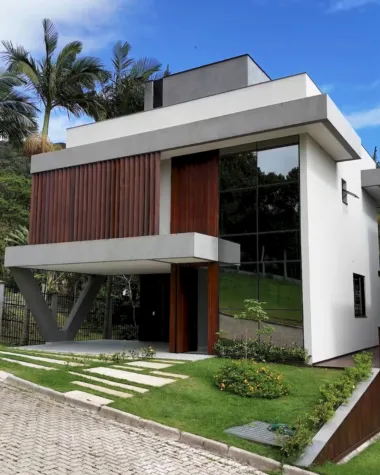 Casa para venda no bairro Praia de Taquaras em Balneário Camboriú