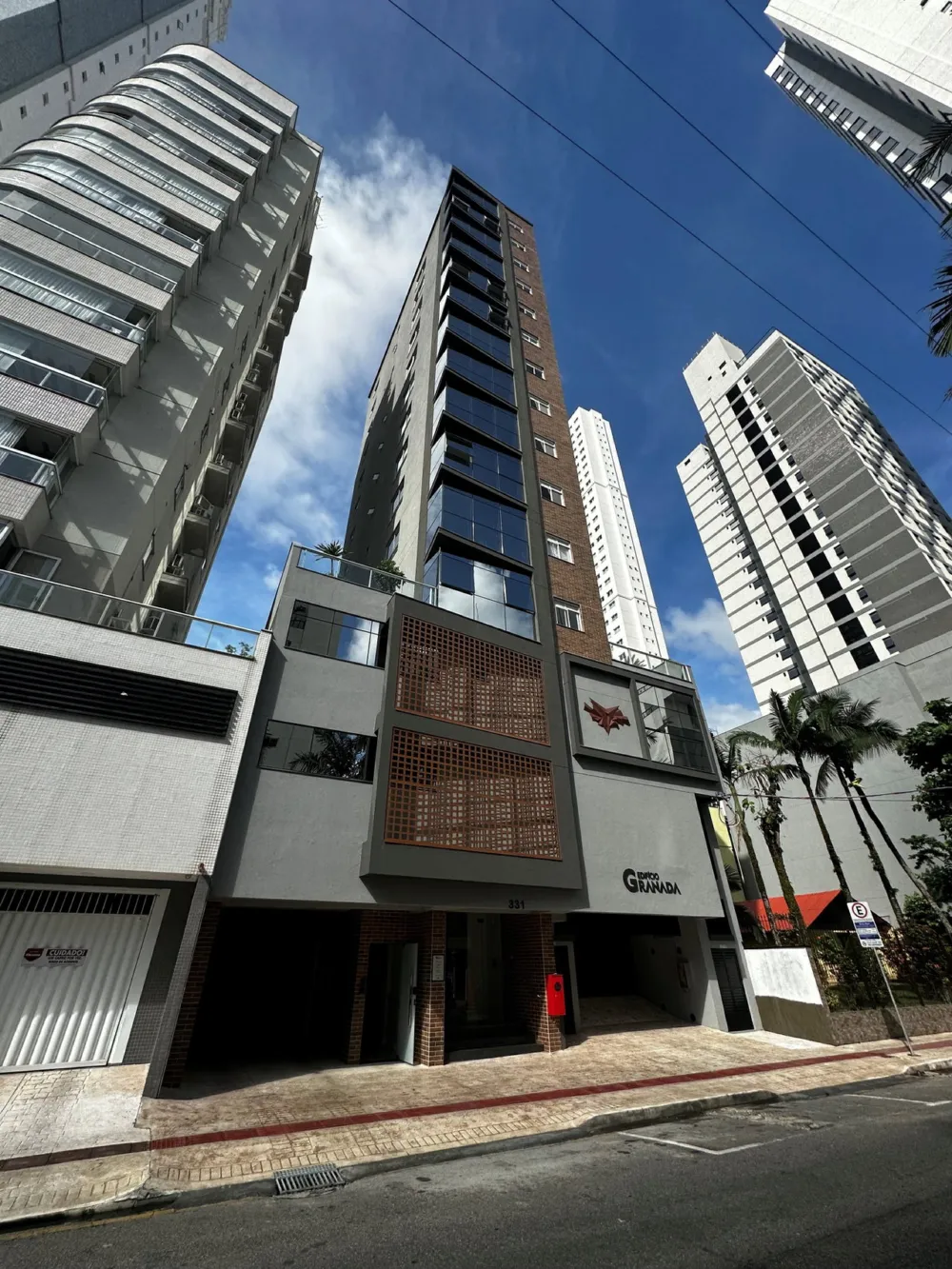 Apto. Decorado para venda no bairro Centro em Balneário Camboriú