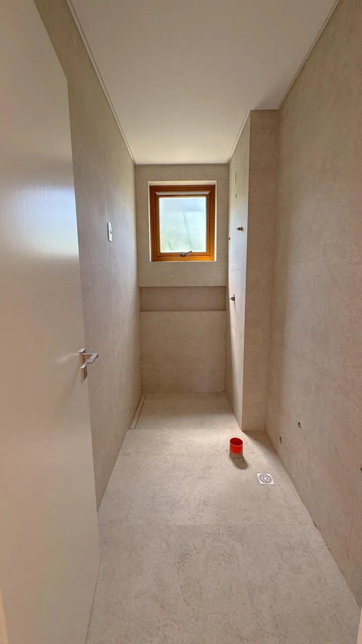 Apartamento 3 quartos para reserva no bairro Praia do Estaleiro em Balneário Camboriú