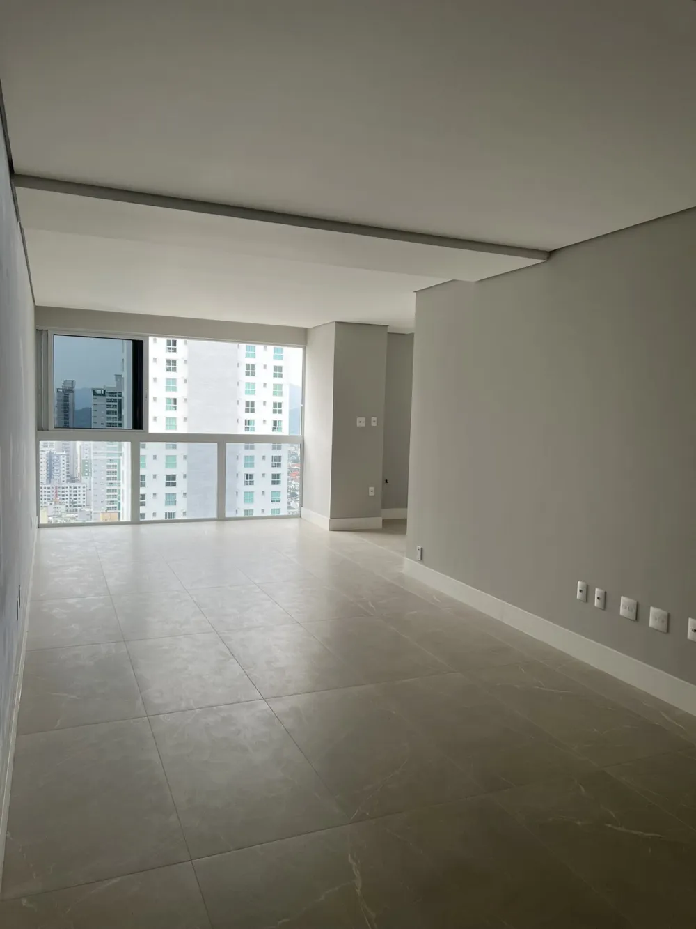 Apartamento para venda no bairro Centro em Balneário Camboriú