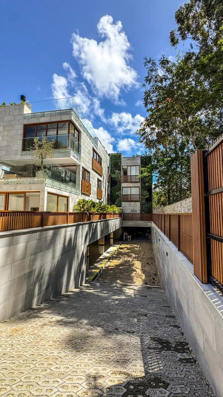 Apartamento 3 quartos para reserva no bairro Praia do Estaleiro em Balneário Camboriú