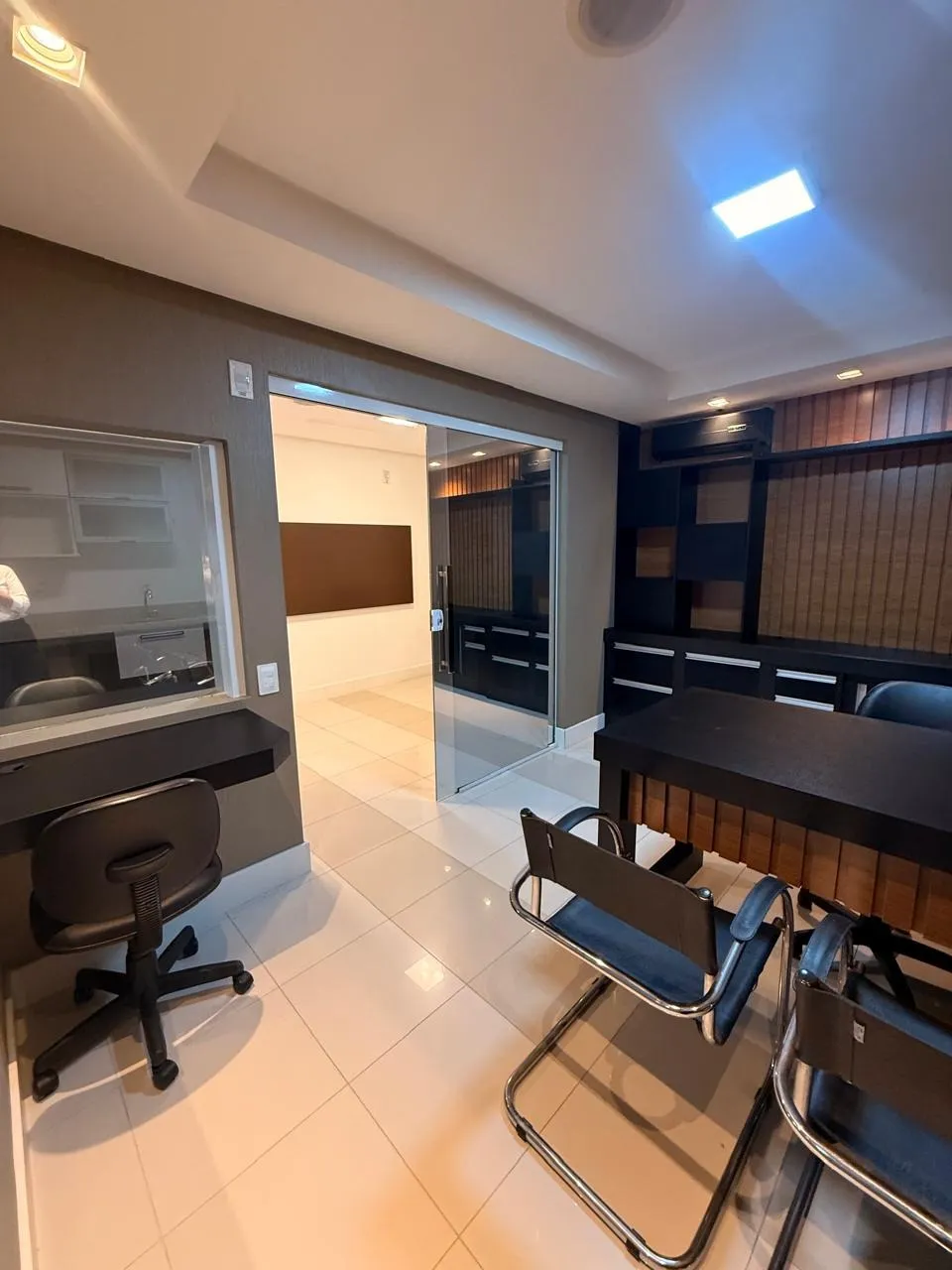 Sala comercial para venda no bairro Centro em Balneário Camboriú