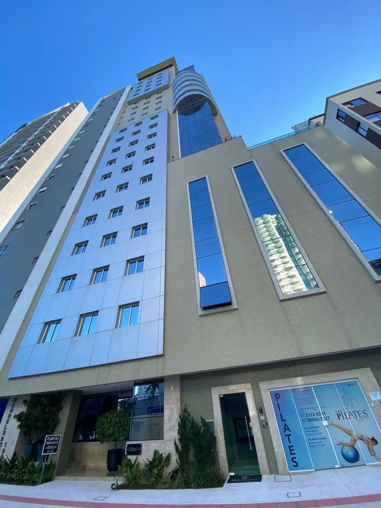 Apto Diferenciado para reserva no bairro Barra Sul em Balneário Camboriú
