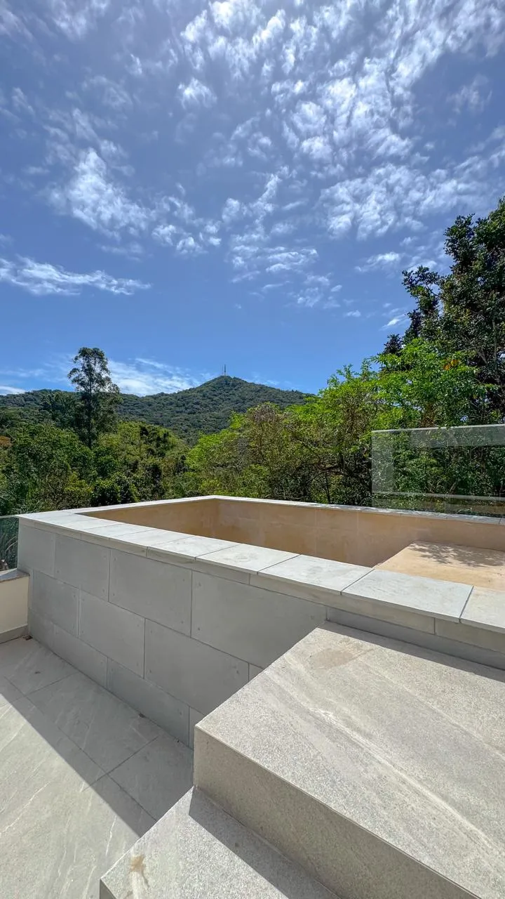 Apartamento 3 quartos para reserva no bairro Praia do Estaleiro em Balneário Camboriú