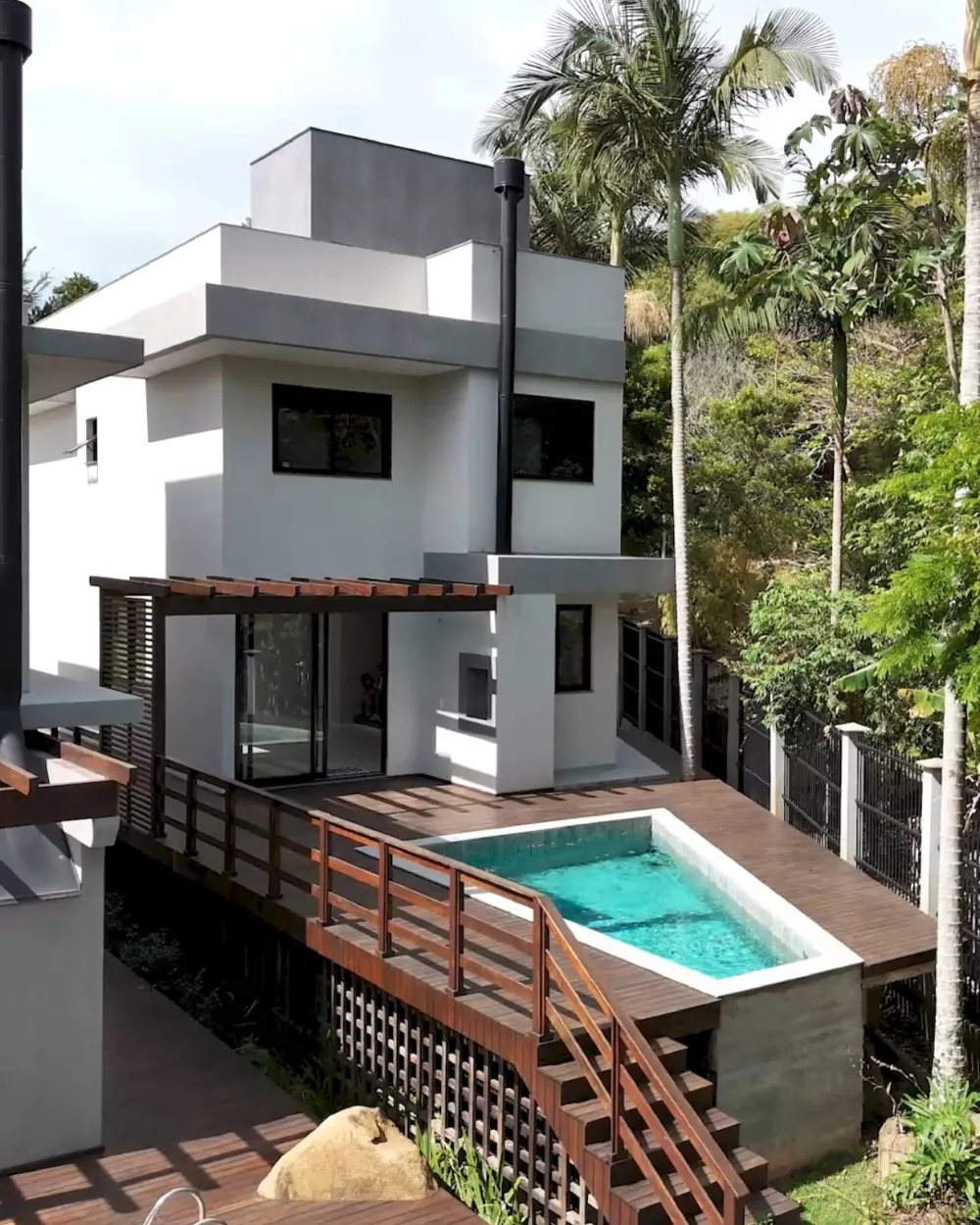 Casa para venda no bairro Praia de Taquaras em Balneário Camboriú