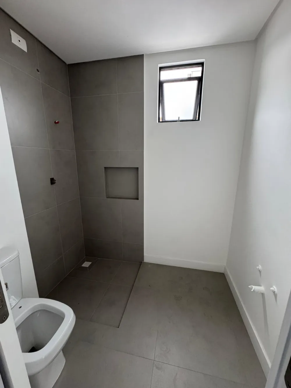 Apartamento para venda  uma Suite + Um Dormitório Duas Vagas Privativas.  