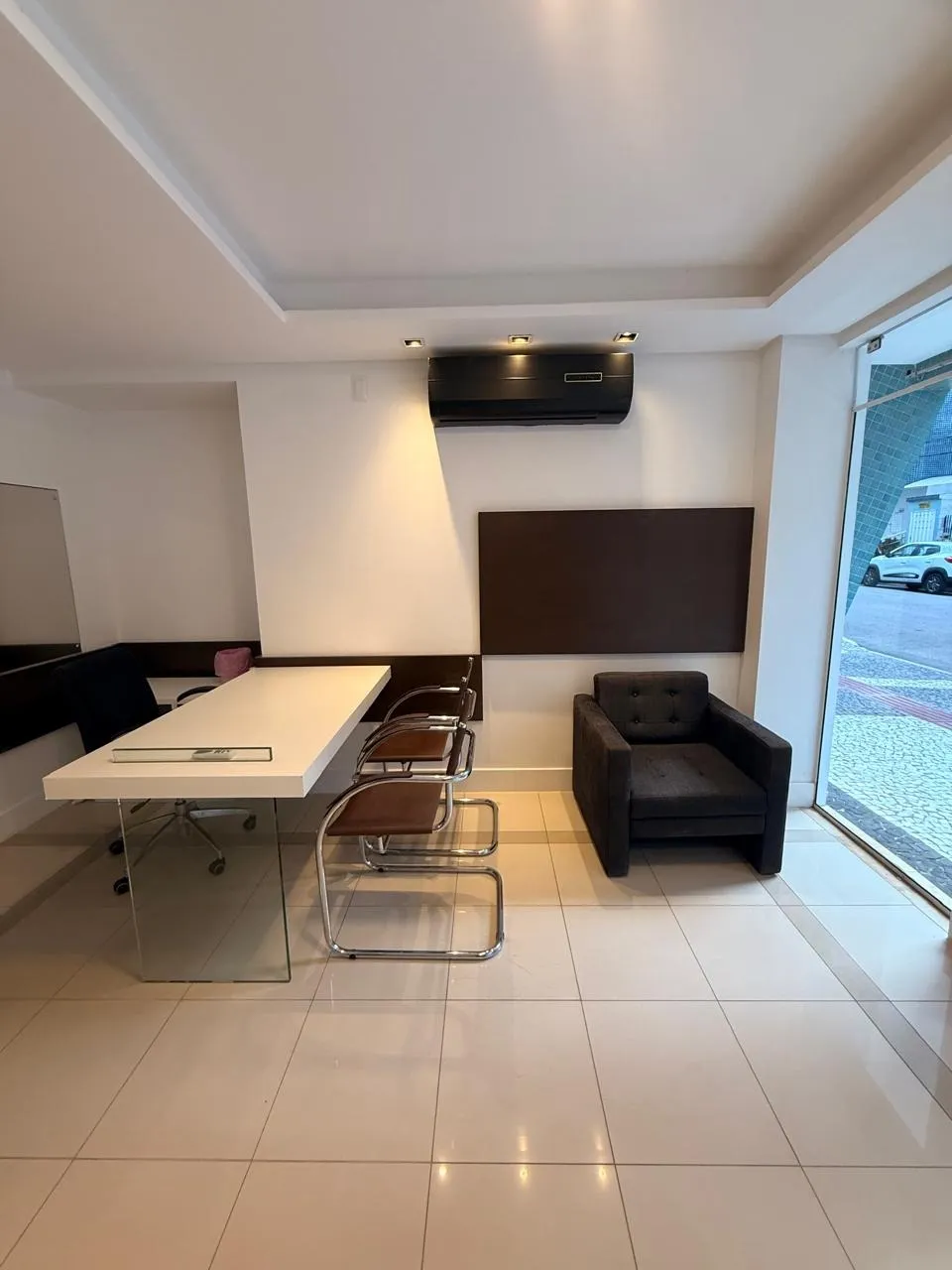 Sala comercial para venda no bairro Centro em Balneário Camboriú