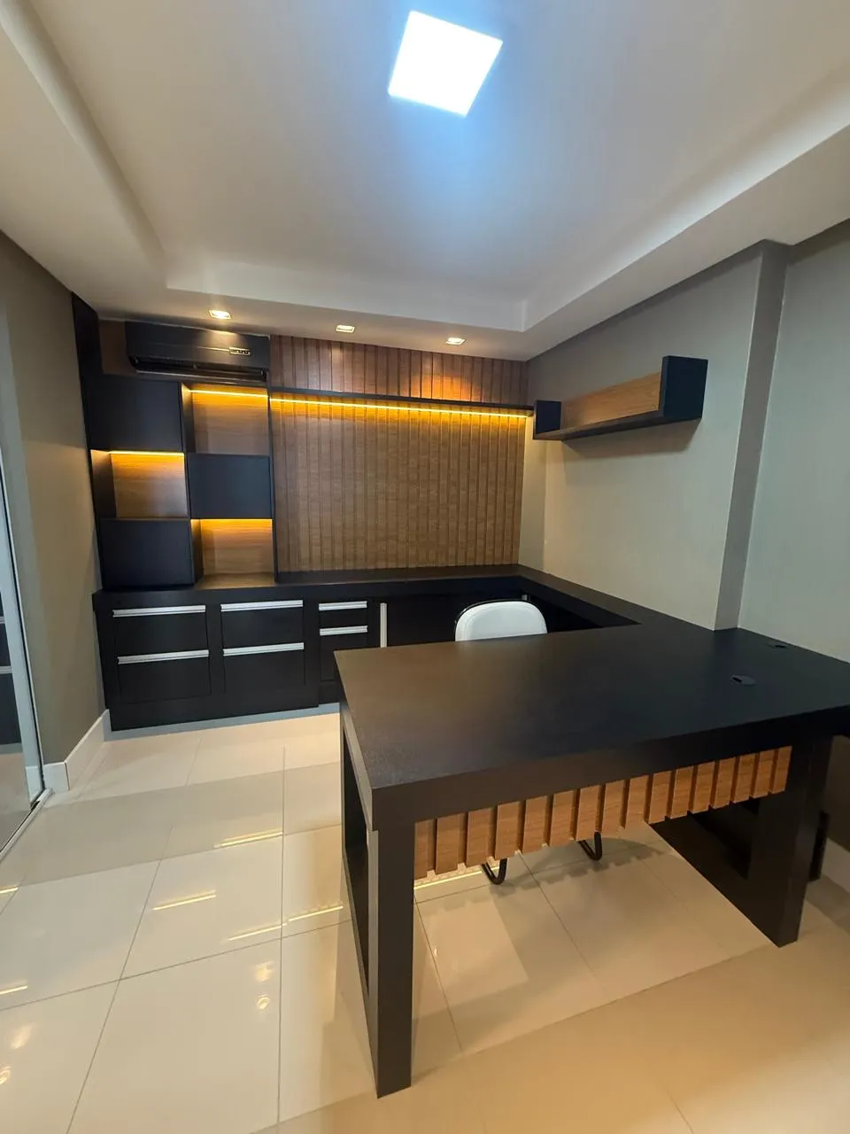 Sala comercial para venda no bairro Centro em Balneário Camboriú