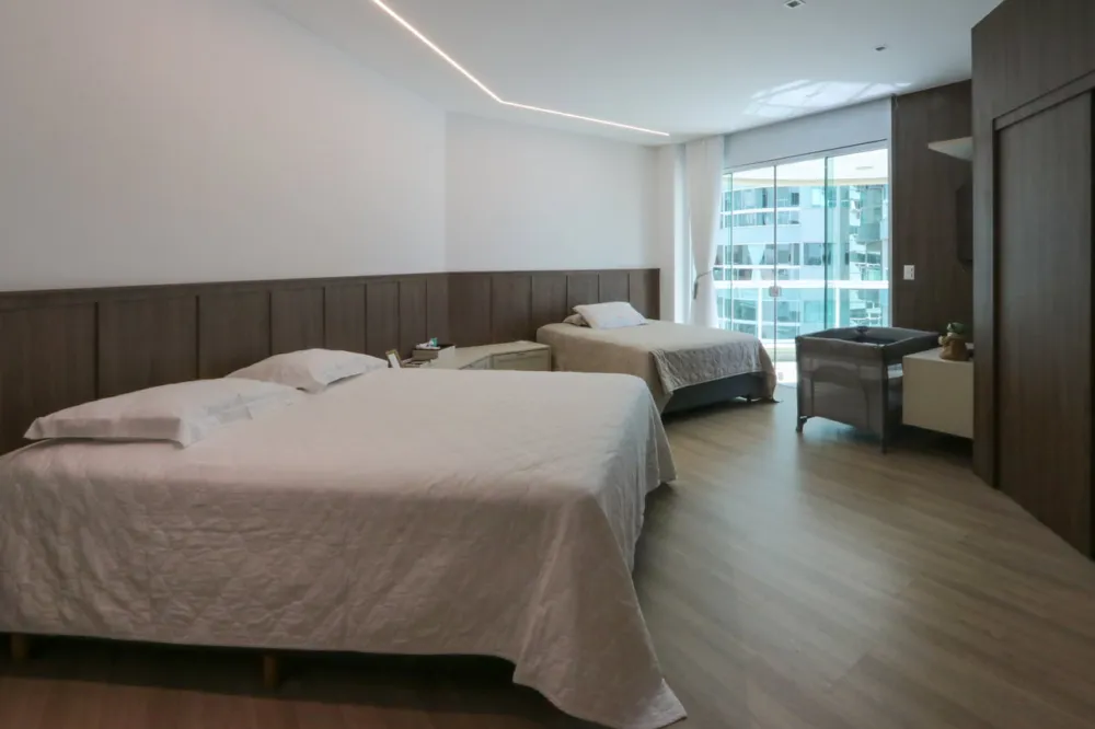 Apartamento 4 quartos para venda no bairro Meia Praia em Itapema