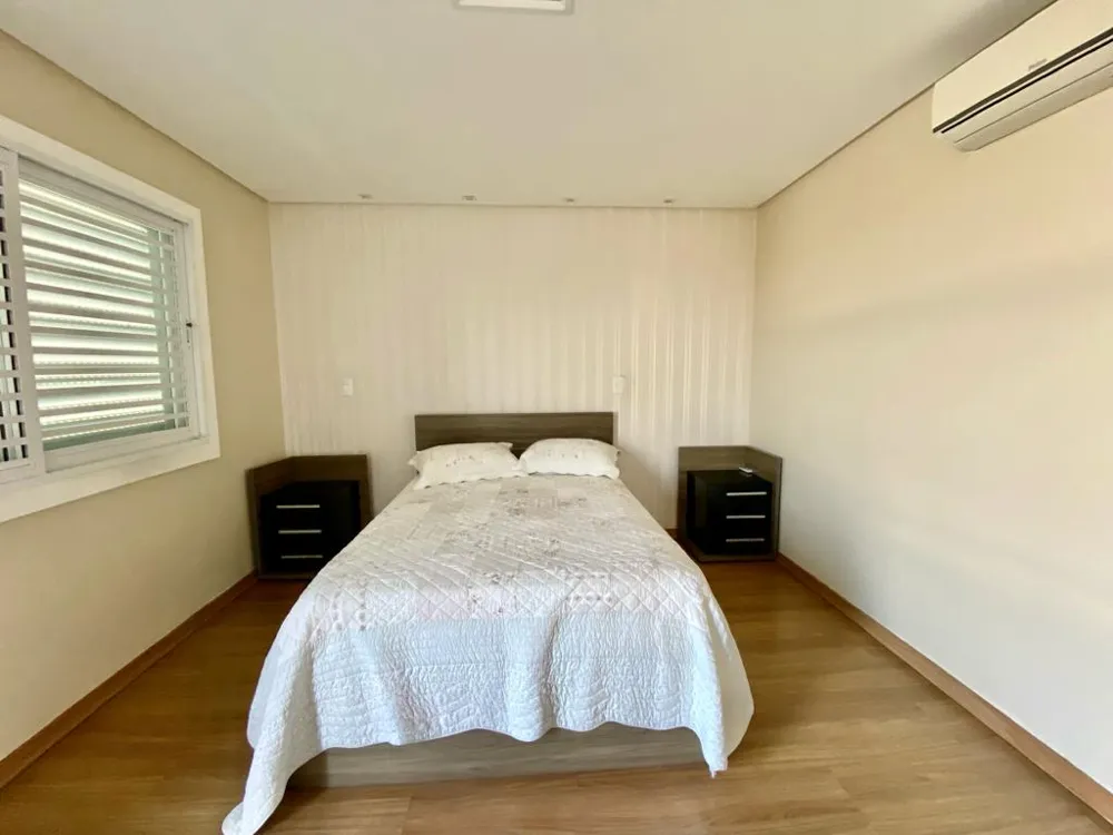 Casa para venda no bairro Meia Praia em Navegantes