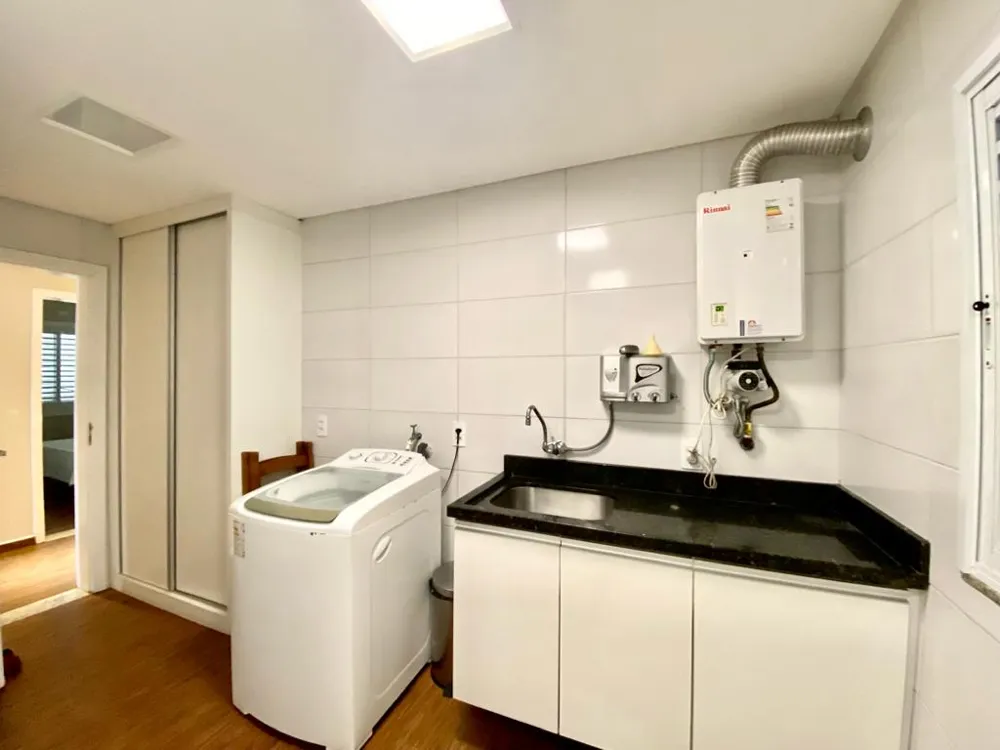 Casa para venda no bairro Meia Praia em Navegantes