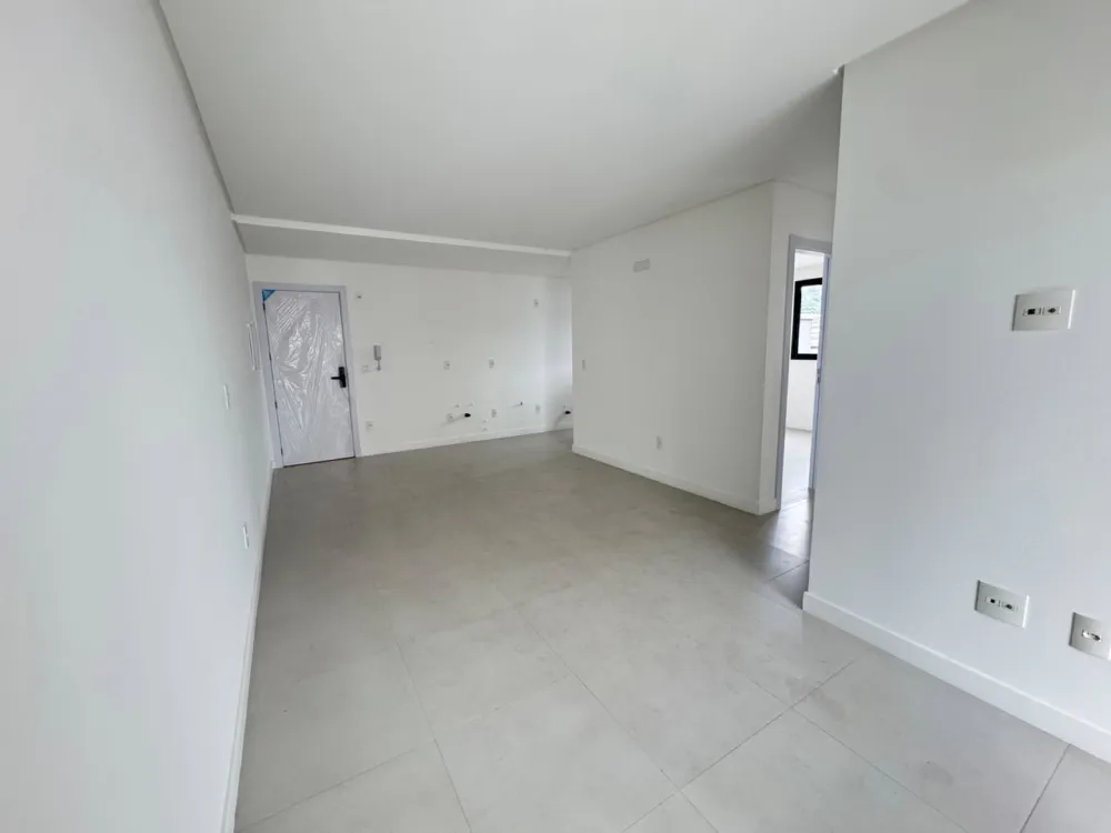 Apartamento para venda  uma Suite + Um Dormitório Duas Vagas Privativas.  