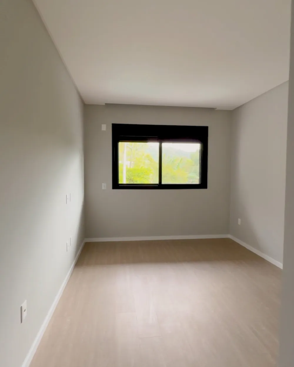 Casa para venda no bairro Praia de Taquaras em Balneário Camboriú
