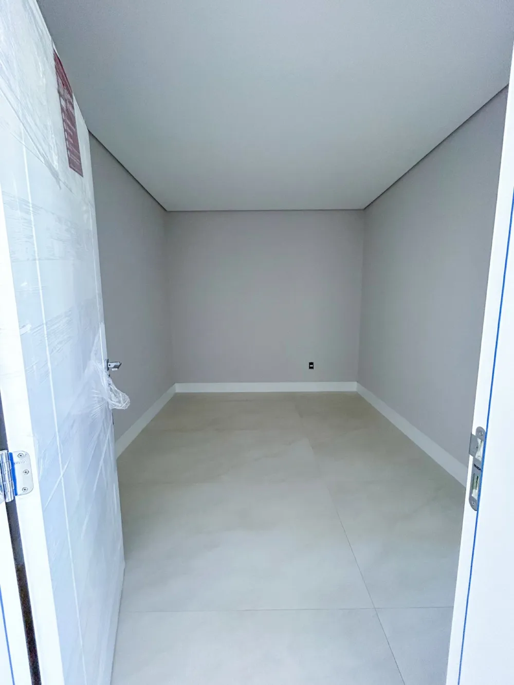 Apto. Cobertura para reserva no bairro Pioneiros em Balneário Camboriú