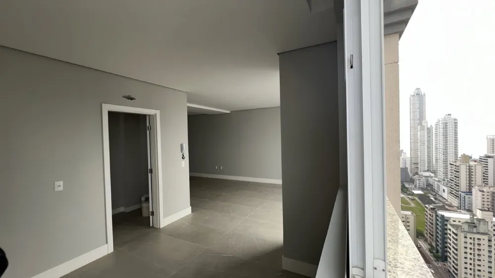Apartamento para venda no bairro Centro em Balneário Camboriú