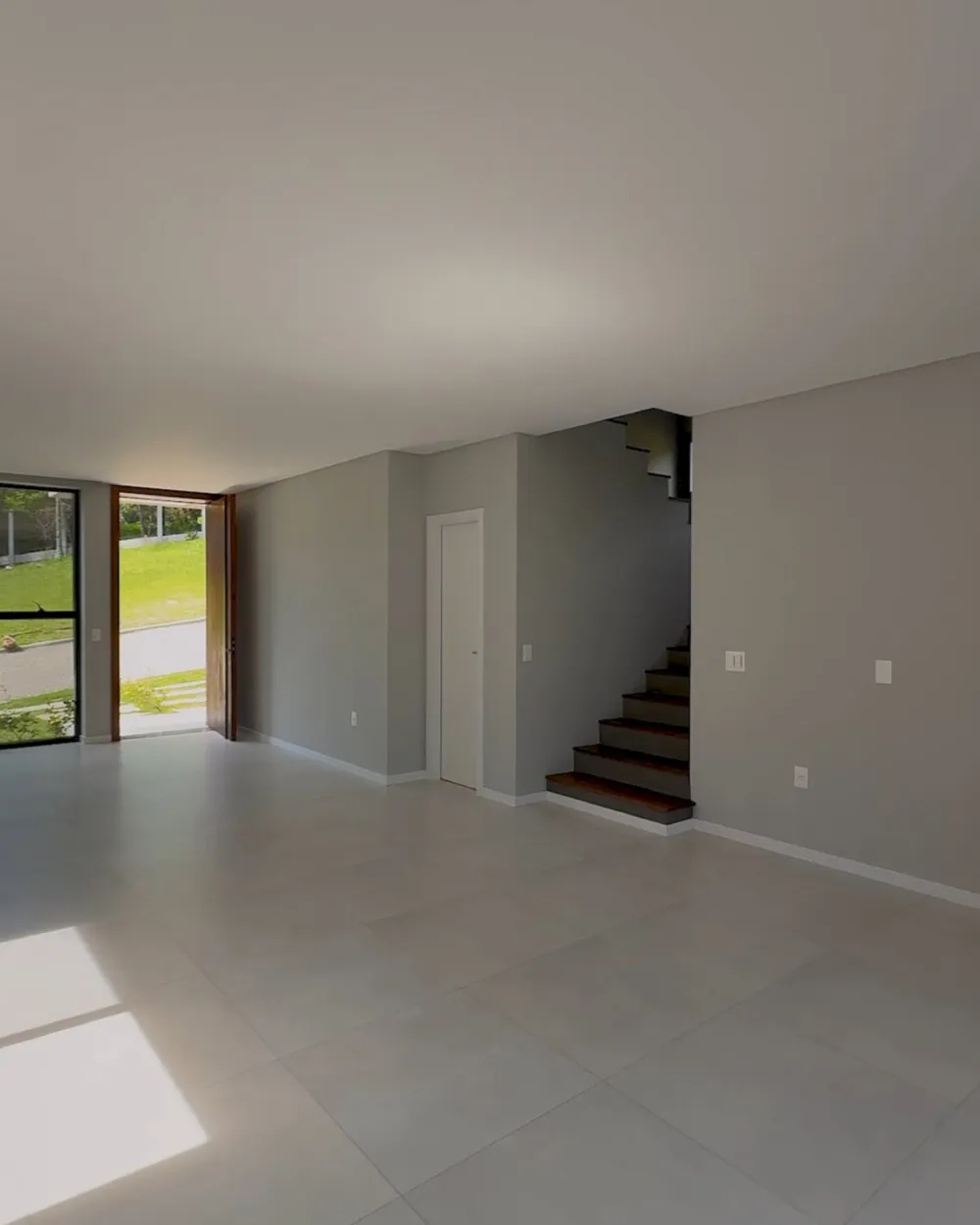 Casa para venda no bairro Praia de Taquaras em Balneário Camboriú