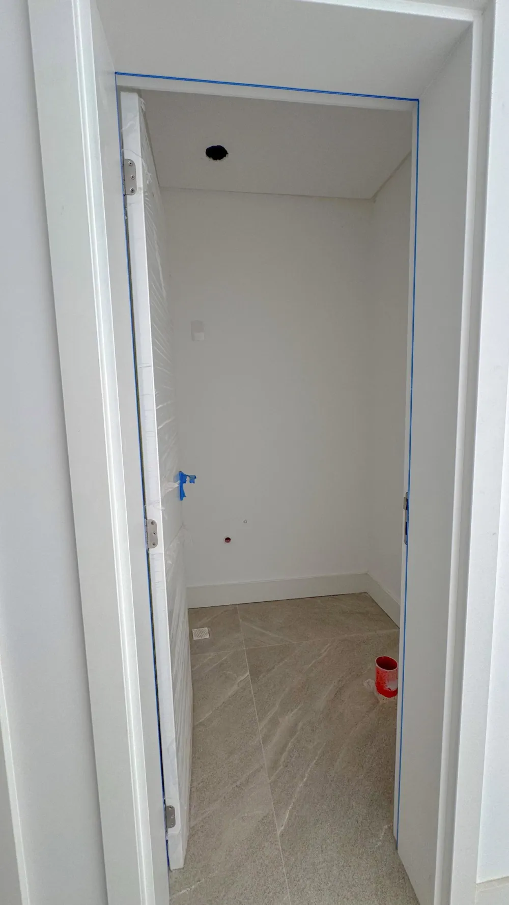 Apartamento 3 quartos para reserva no bairro Praia do Estaleiro em Balneário Camboriú