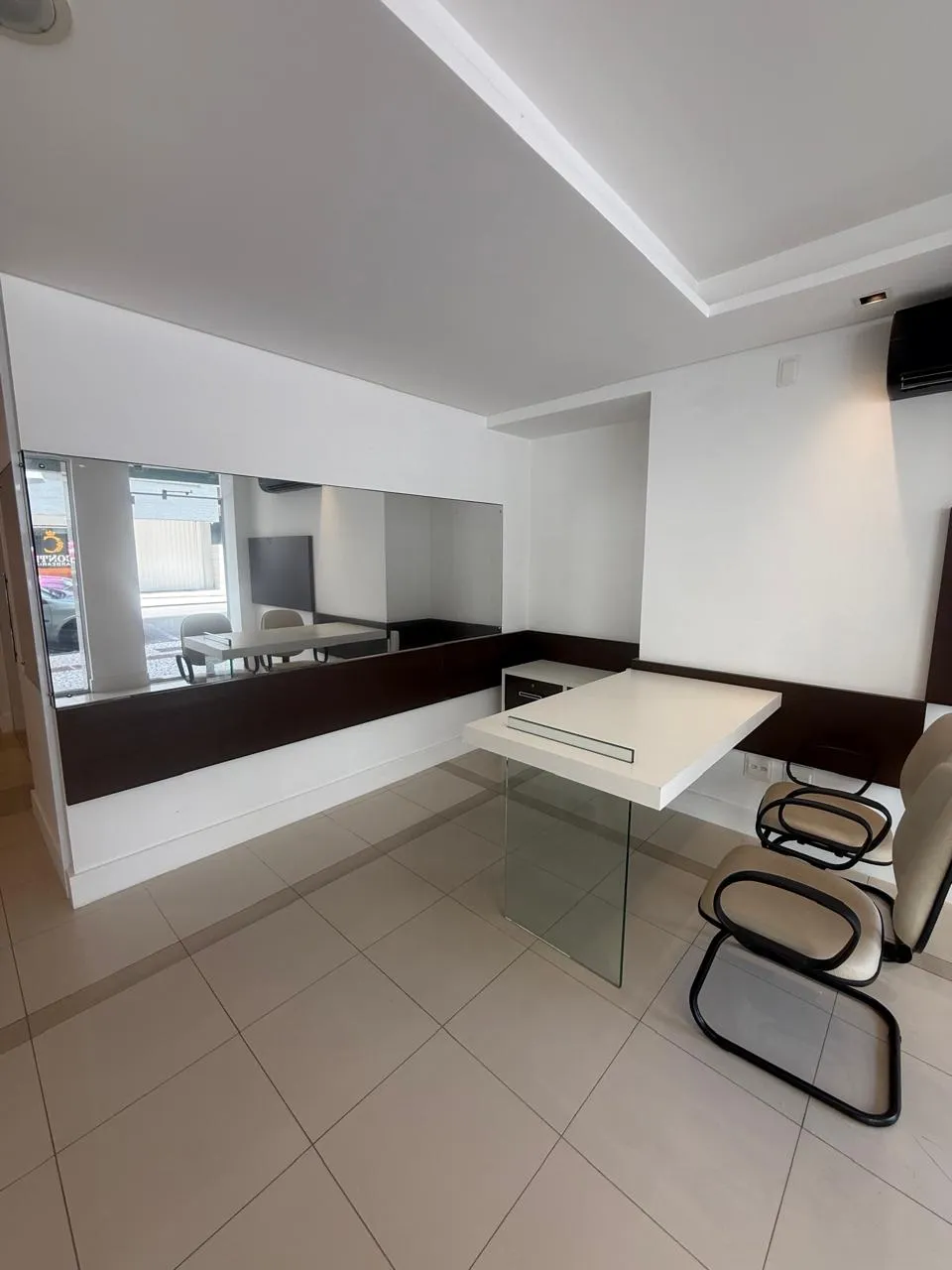 Sala comercial para venda no bairro Centro em Balneário Camboriú