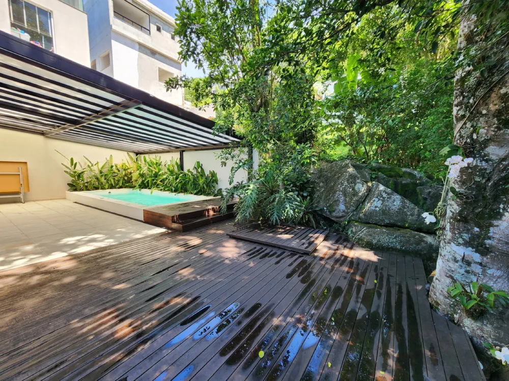 Casa 4 quartos para venda no bairro Barra em Balneário Camboriú