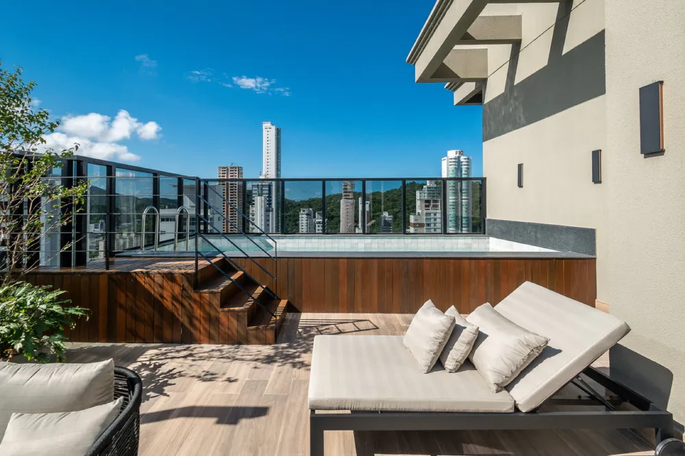 Apto. Cobertura para reserva no bairro Pioneiros em Balneário Camboriú