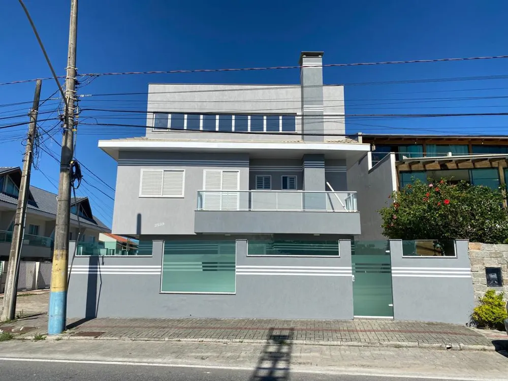 Casa para venda no bairro Meia Praia em Navegantes