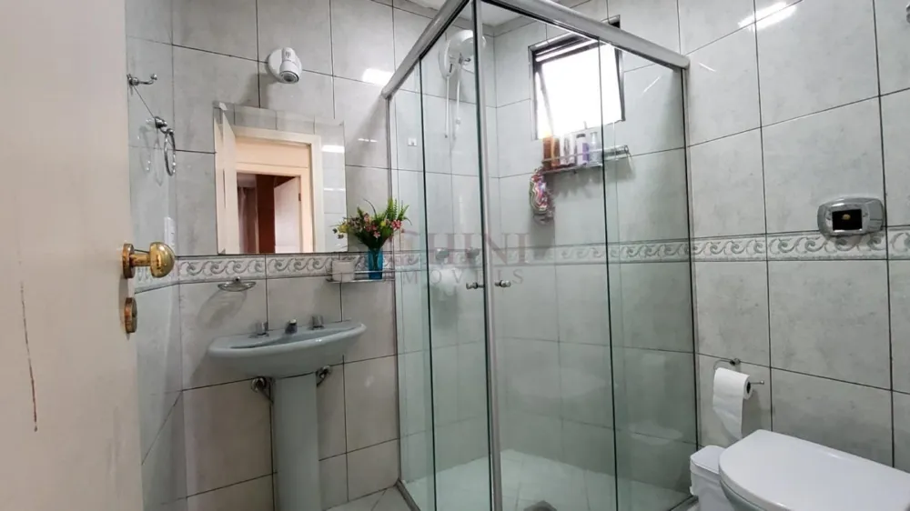 APARTAMENTO TRES DOMITORIOS NO CENTRO 