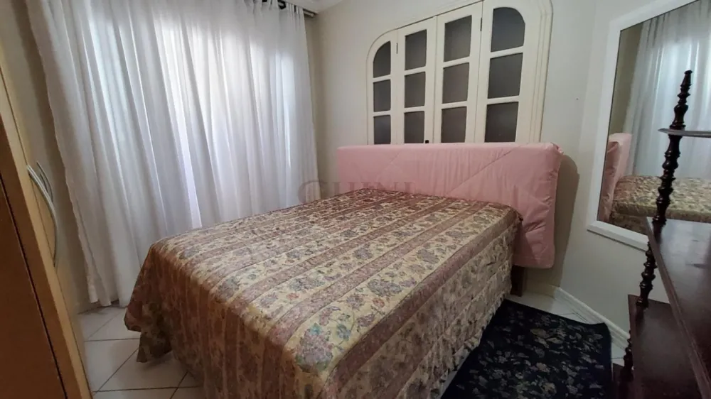 APARTAMENTO TRES DOMITORIOS NO CENTRO 