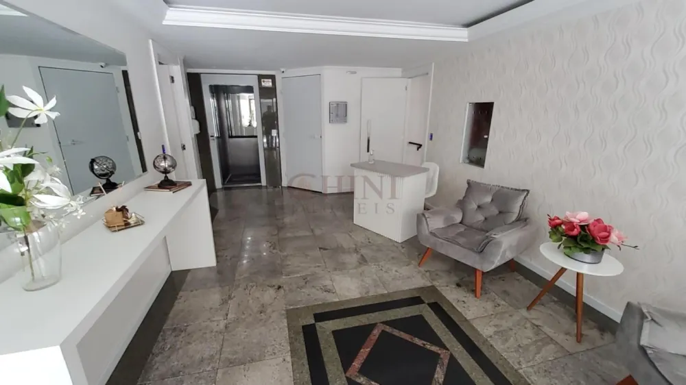 APARTAMENTO TRES DOMITORIOS NO CENTRO 