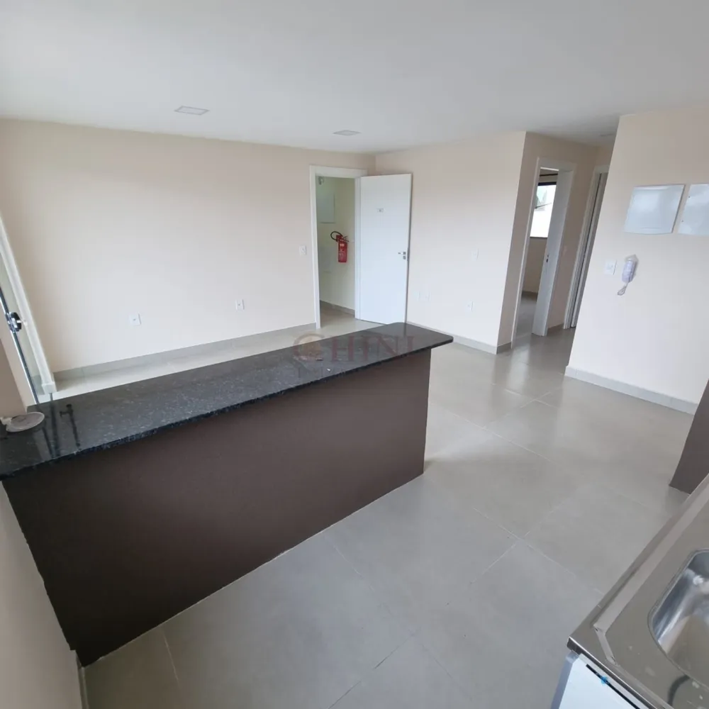 APARTAMENTO DOIS   DORMITORIO  SENDO UMA SUITE EM CAMBORIU TABULEIRO 
