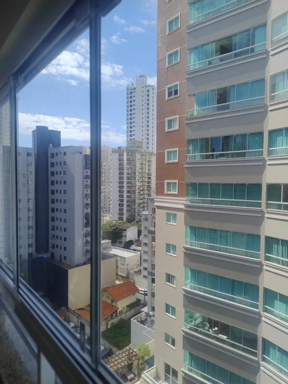 Apartamento 2 quartos para Locação Anual no bairro Centro em Balneário Camboriú