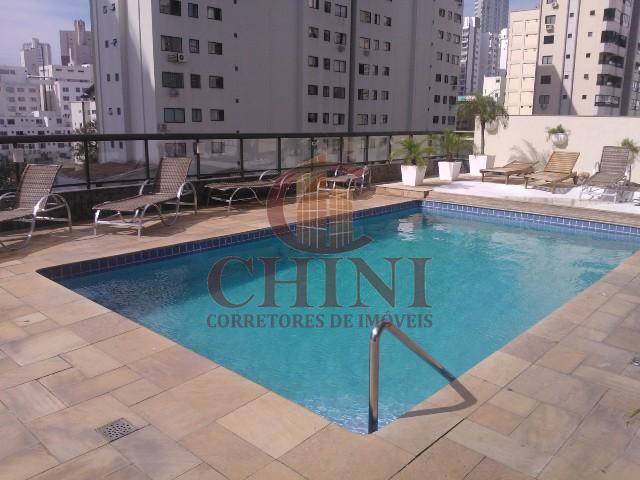 APARTAMENTO TIPO ESTUDIO PARA VENDA NO CENTRO DE BALNEÁRIO CAMBORIU 