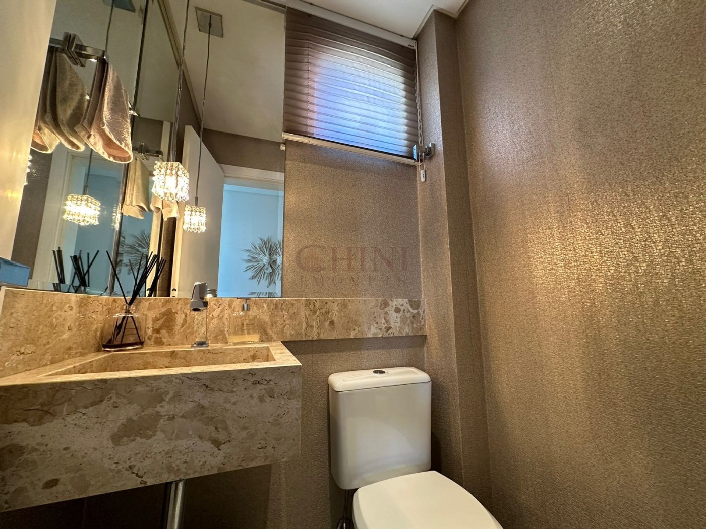 APARTAMENTO 01 SUITE + 02 DEMI SUITES 02 VAGAS PRIVATIVAS MOBILIADO