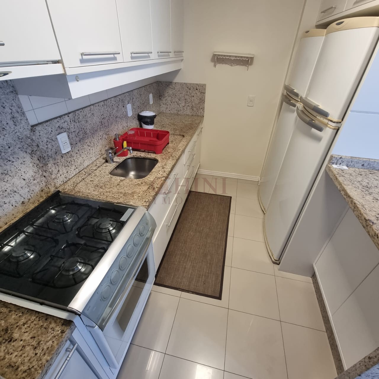 APARTAMENTO A VENDA NO CENTRO DE BALNEARIO CAMBORIU 