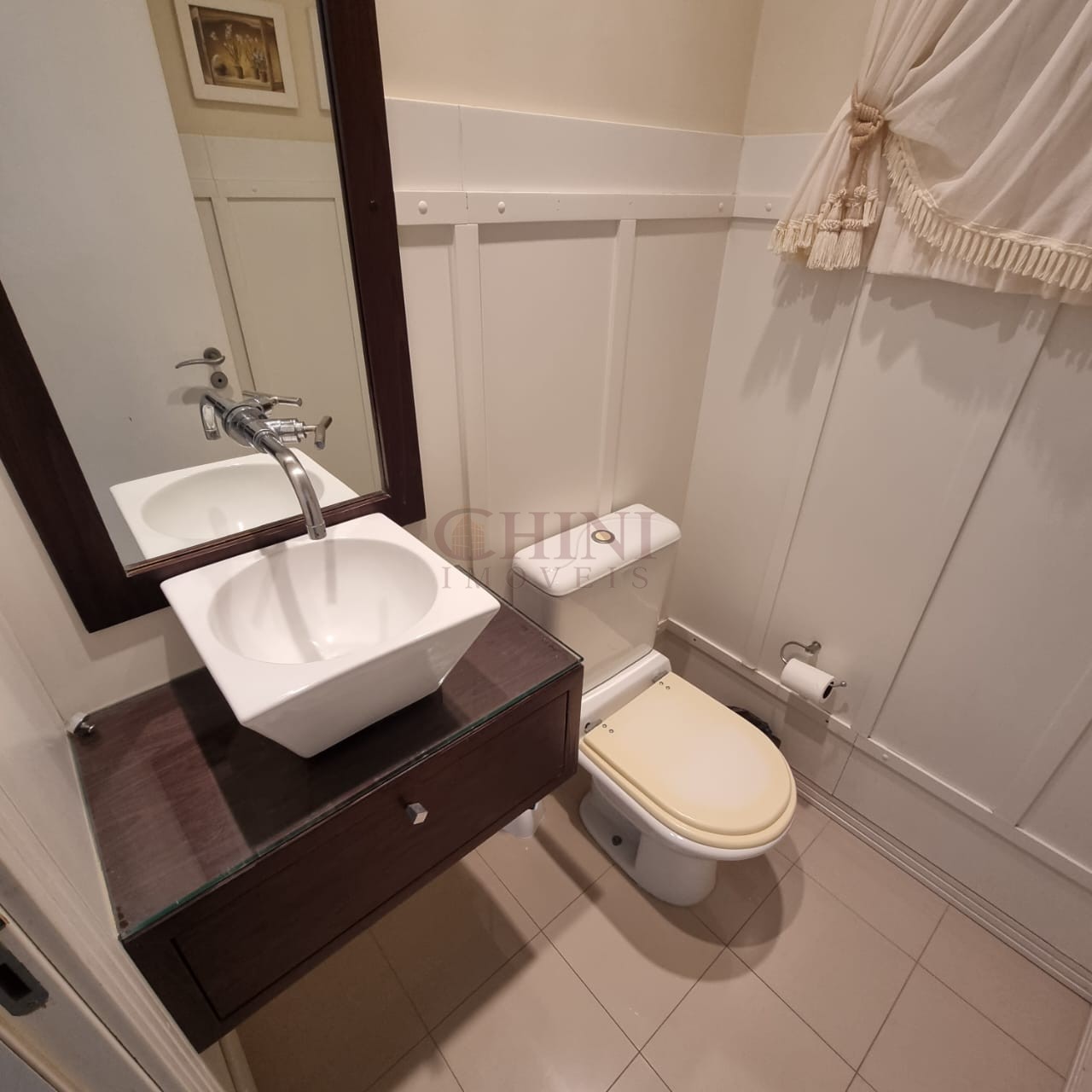 APARTAMENTO A VENDA NO CENTRO DE BALNEARIO CAMBORIU 
