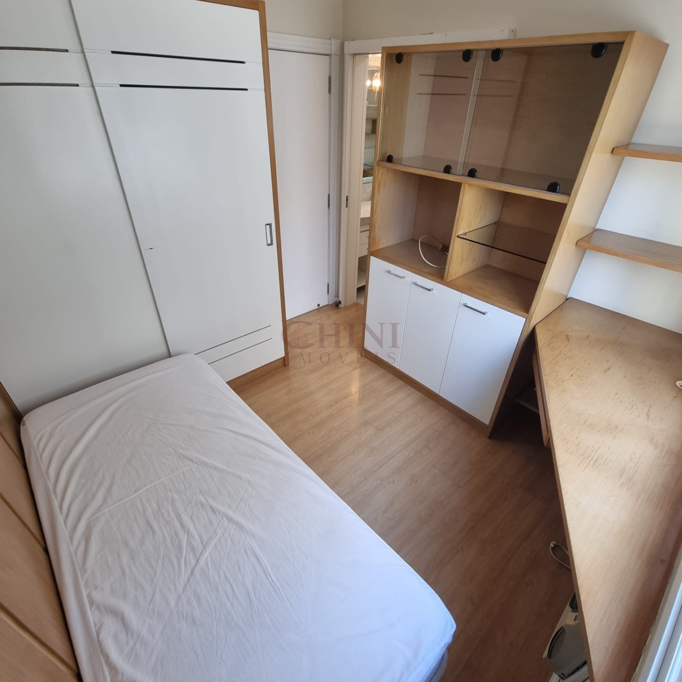 APARTAMENTO A VENDA NO CENTRO DE BALNEARIO CAMBORIU 