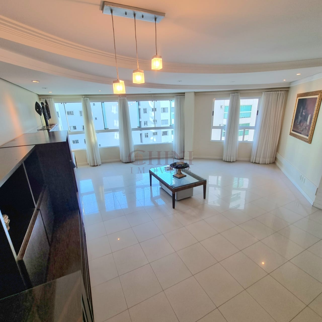 APARTAMENTO A VENDA NO CENTRO DE BALNEARIO CAMBORIU 