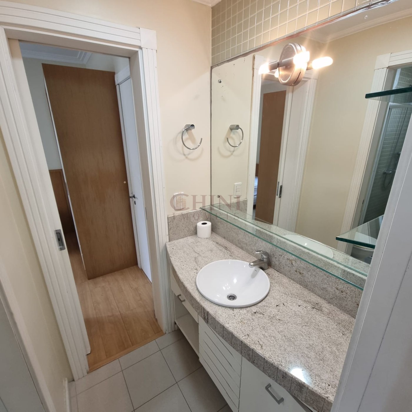 APARTAMENTO A VENDA NO CENTRO DE BALNEARIO CAMBORIU 