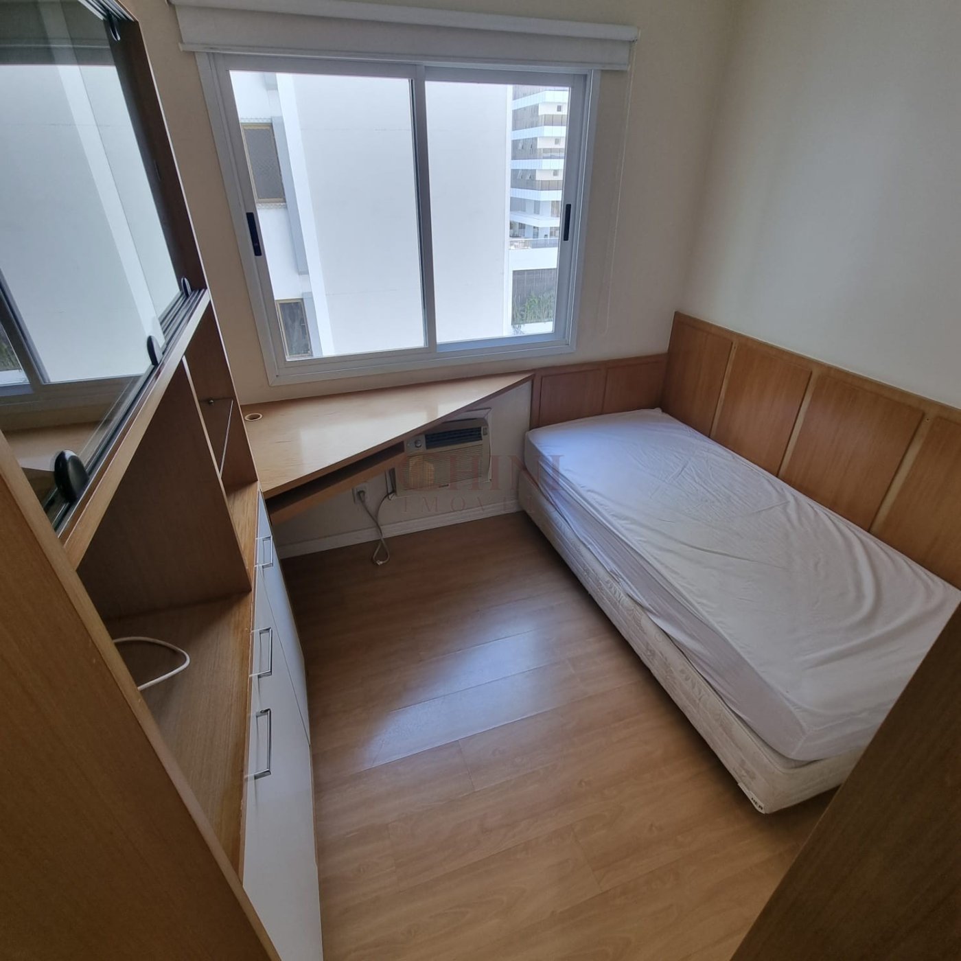 APARTAMENTO A VENDA NO CENTRO DE BALNEARIO CAMBORIU 