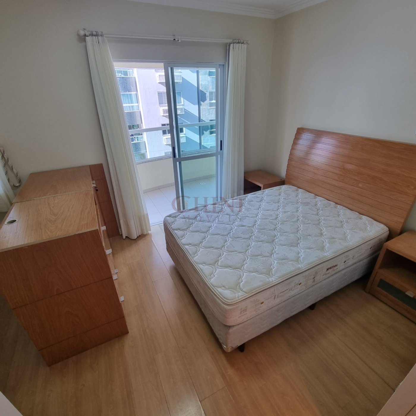 APARTAMENTO A VENDA NO CENTRO DE BALNEARIO CAMBORIU 