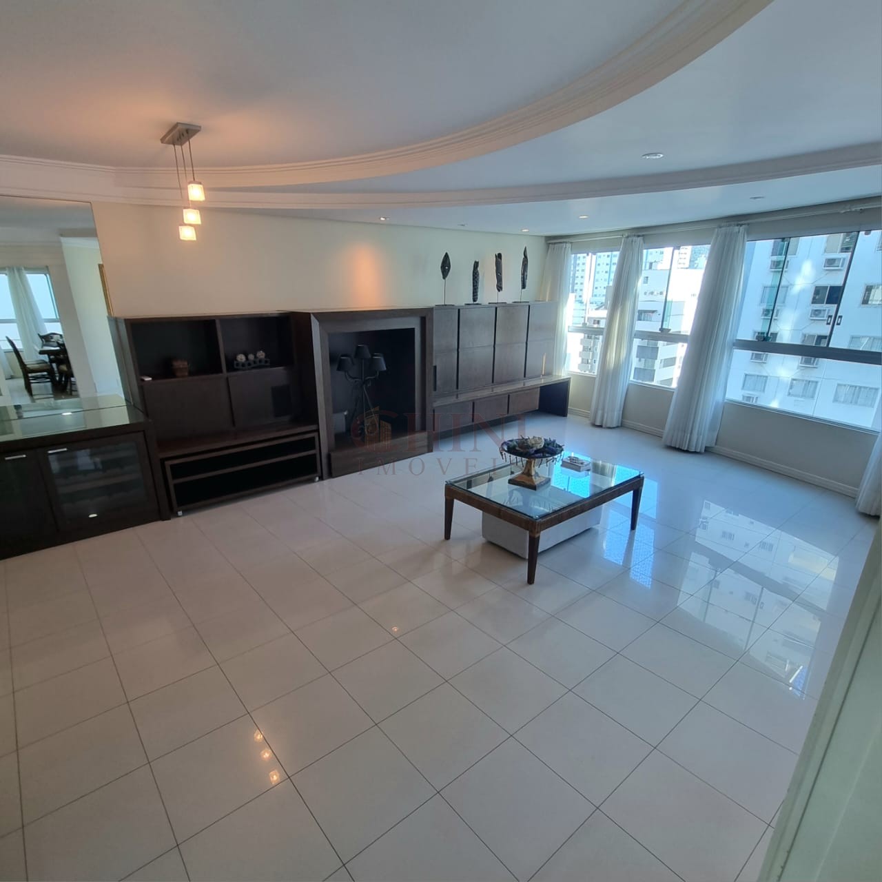 APARTAMENTO A VENDA NO CENTRO DE BALNEARIO CAMBORIU 