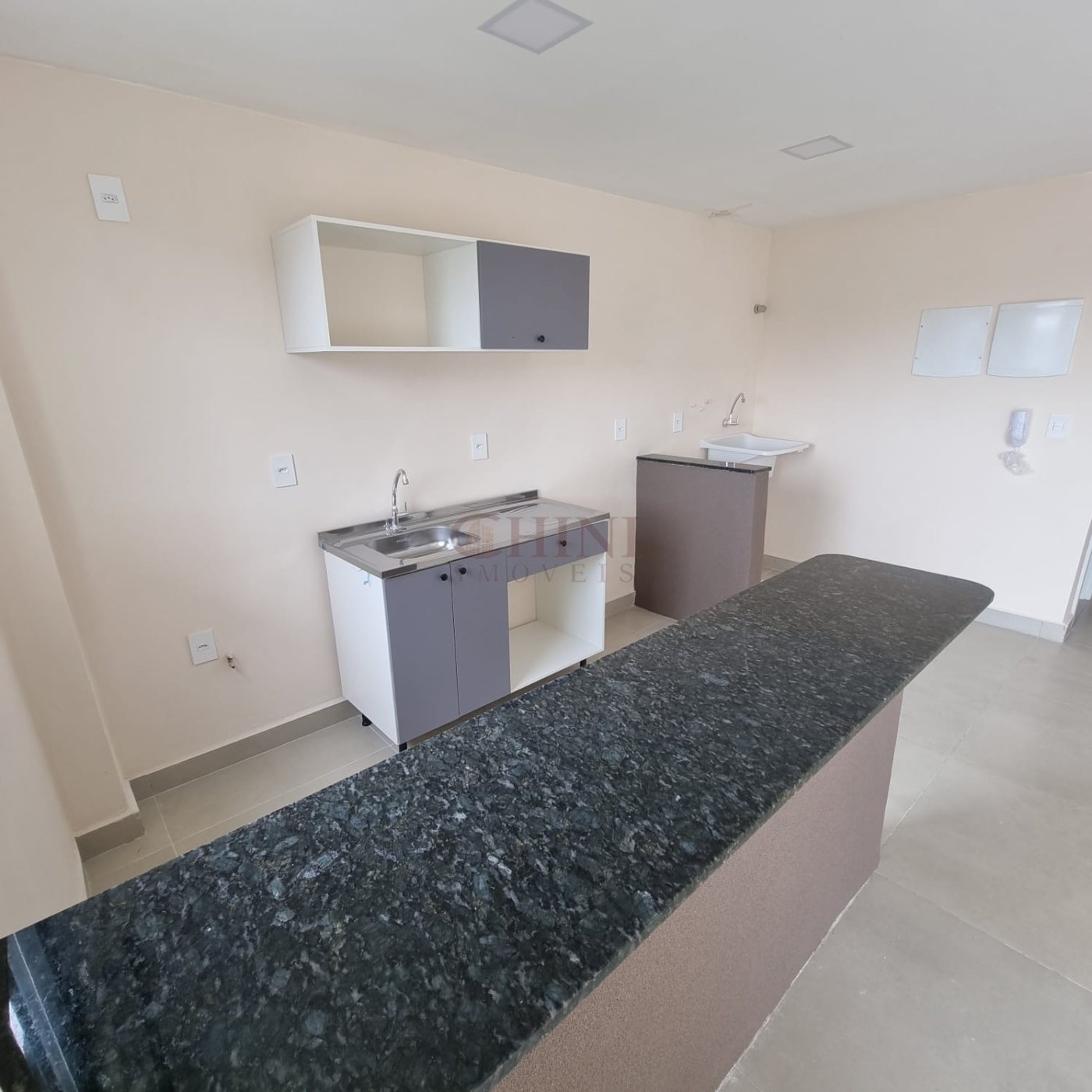 APARTAMENTO DOIS   DORMITORIO  SENDO UMA SUITE EM CAMBORIU TABULEIRO 