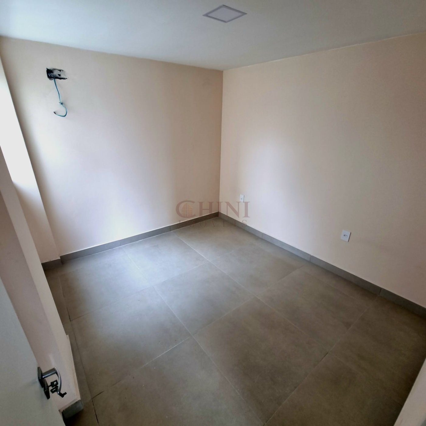 APARTAMENTO DOIS   DORMITORIO  SENDO UMA SUITE EM CAMBORIU TABULEIRO 