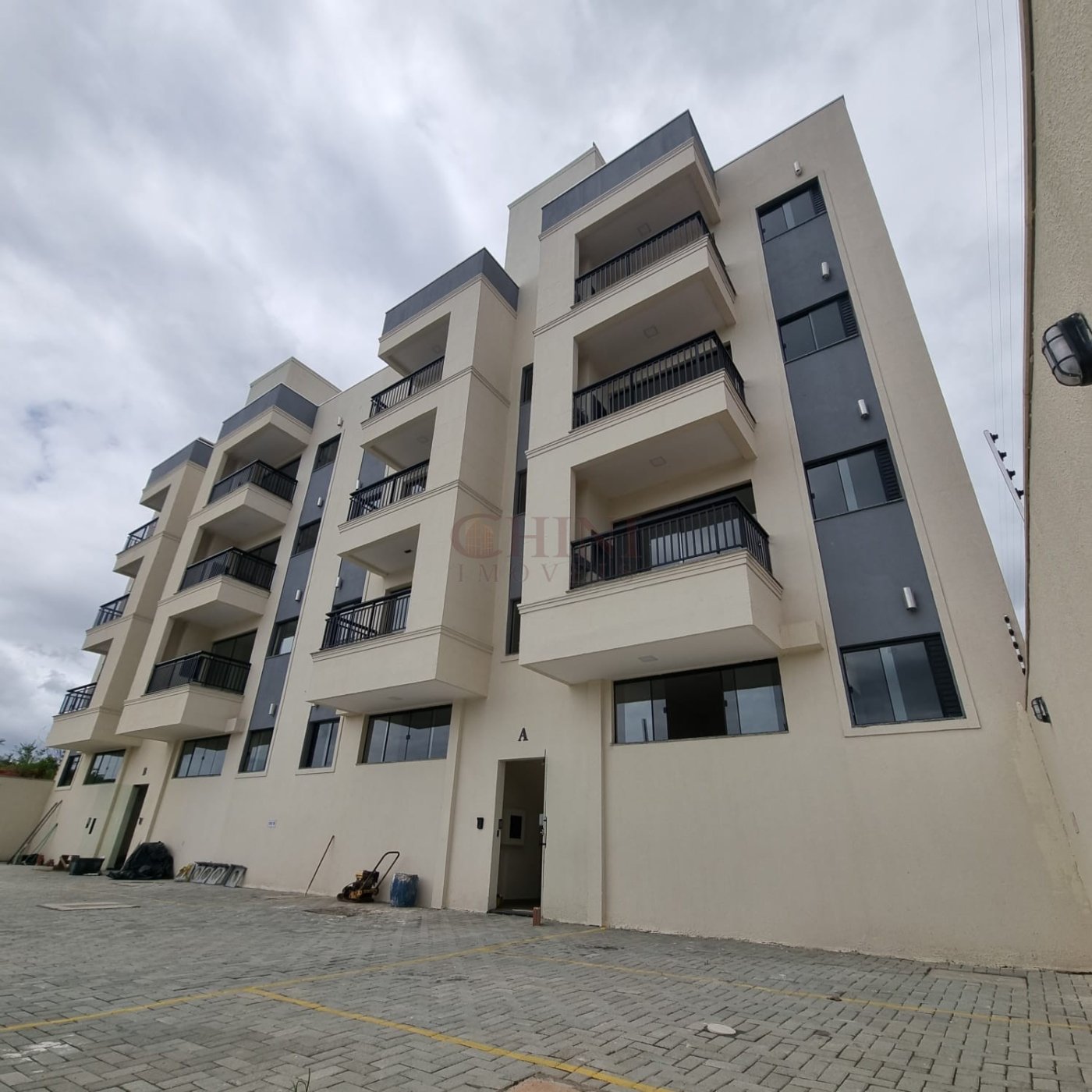 APARTAMENTO DOIS   DORMITORIO  SENDO UMA SUITE EM CAMBORIU TABULEIRO 