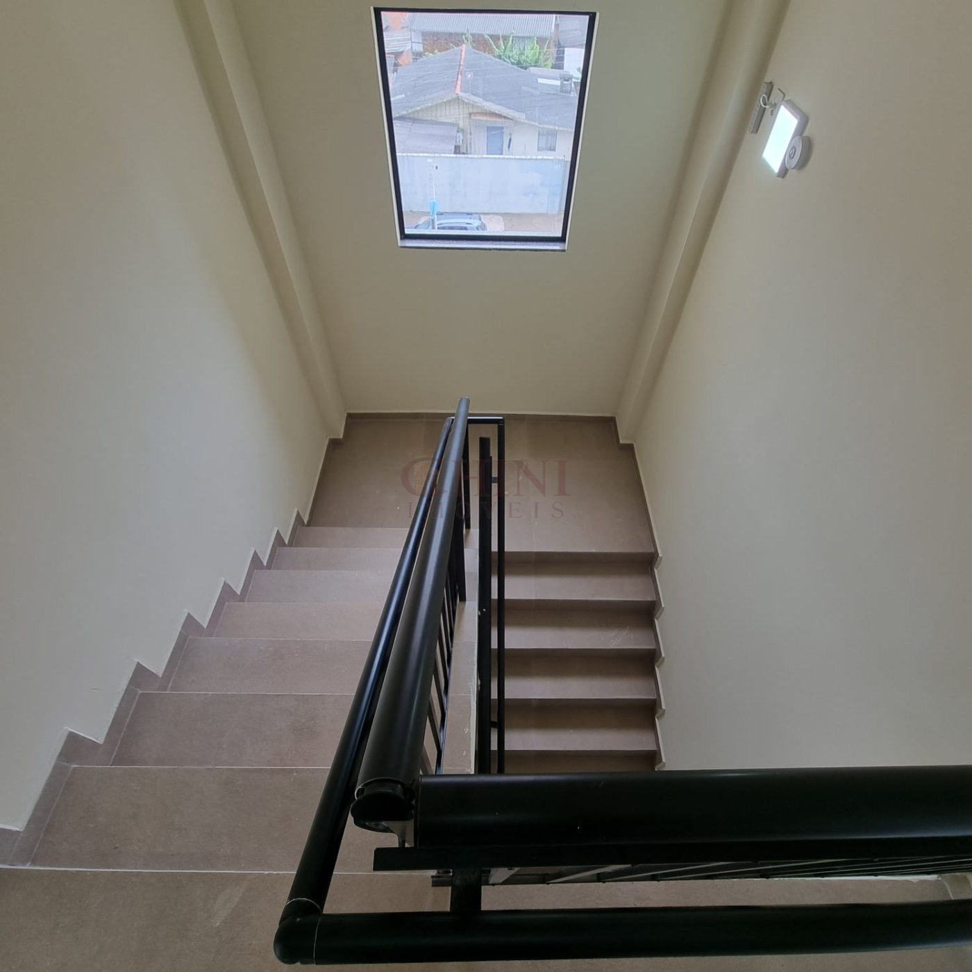 APARTAMENTO DOIS   DORMITORIO  SENDO UMA SUITE EM CAMBORIU TABULEIRO 