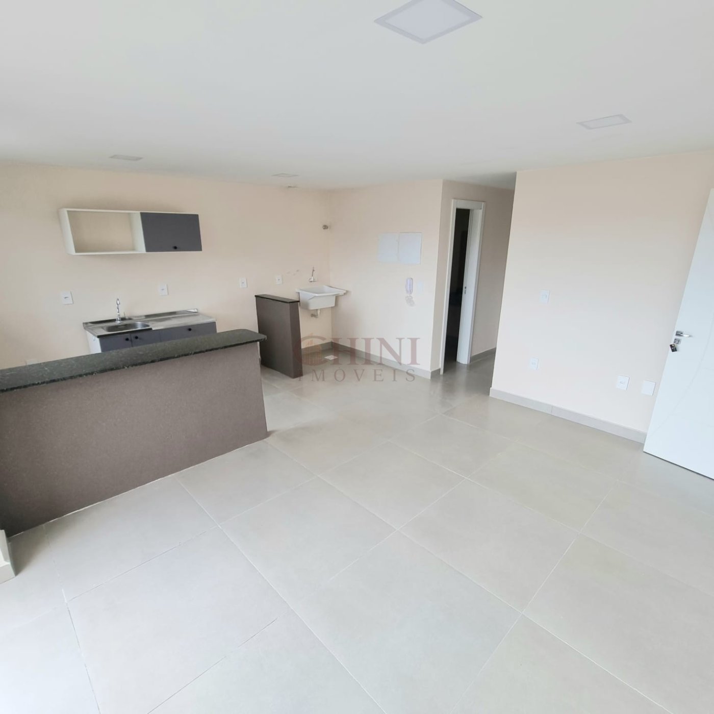 APARTAMENTO DOIS   DORMITORIO  SENDO UMA SUITE EM CAMBORIU TABULEIRO 