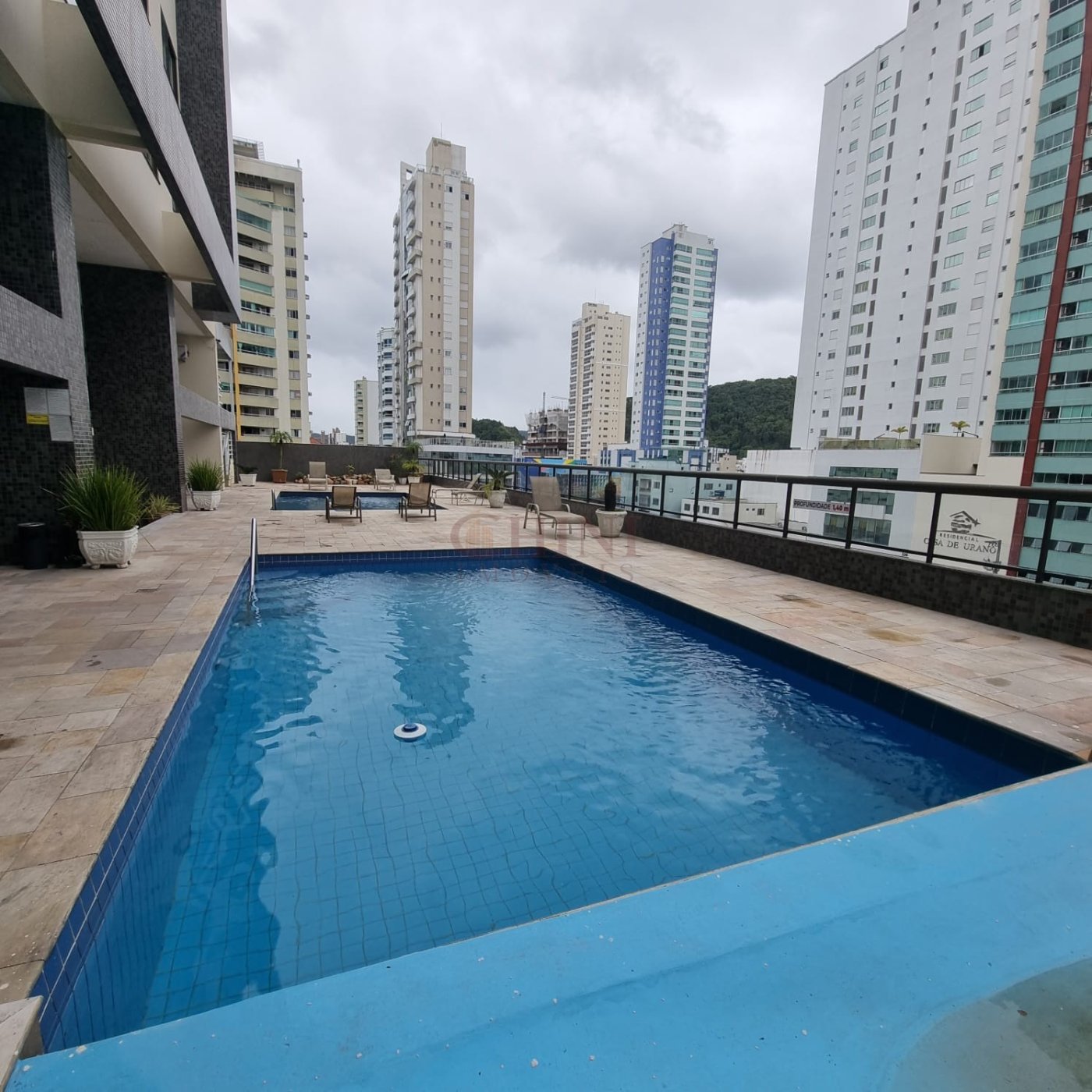 APARTAMENTO TIPO ESTUDIO PARA VENDA NO CENTRO DE BALNEÁRIO CAMBORIU 