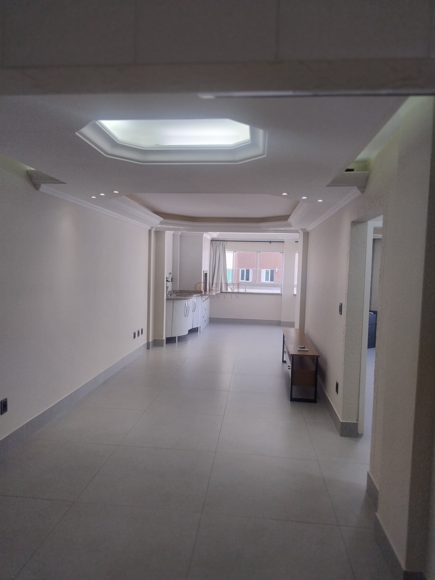 Apartamento 2 quartos para Locação Anual no bairro Centro em Balneário Camboriú